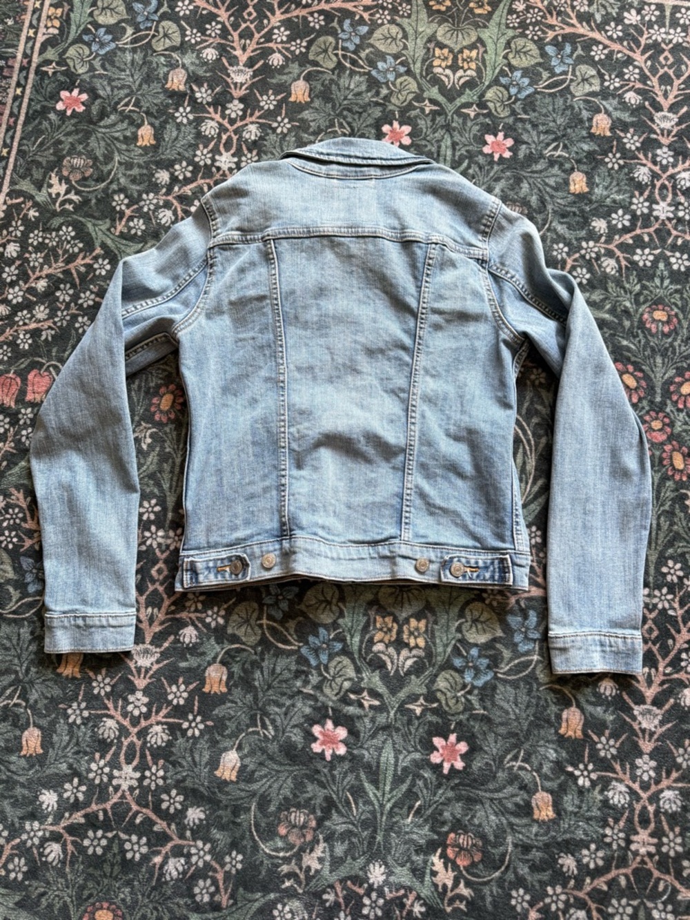Levi's Light Blue Denim Trucker Jacket - Picture 2 of 7